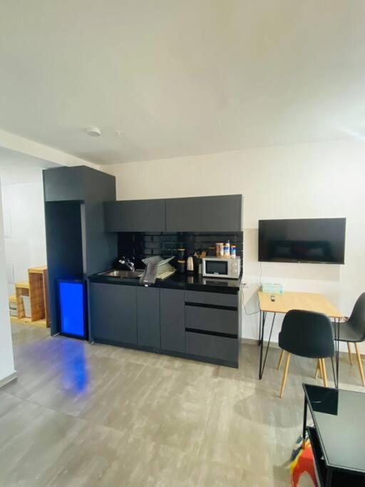 Lovely Flat In The Center 36 Apartment Tel Aviv Exterior foto